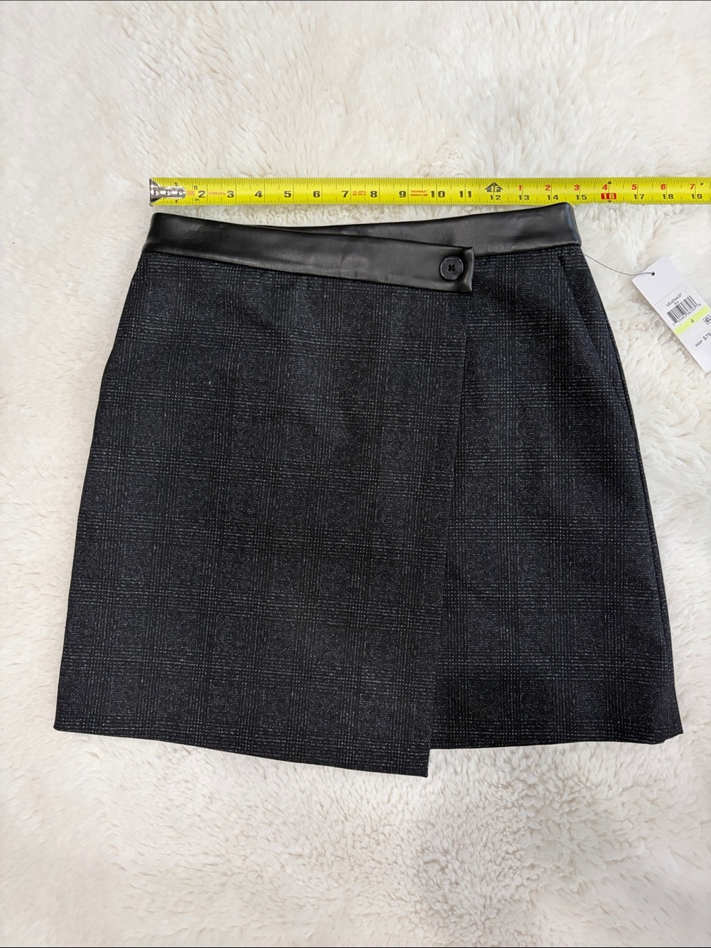 DKNY ,Size 4,Women’s Black Plaid Wrap Mini Skirt with Faux Leather Trim - Picture 9 of 17